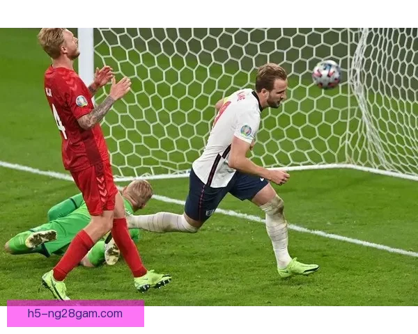 世体：维尼修斯点球争议假摔